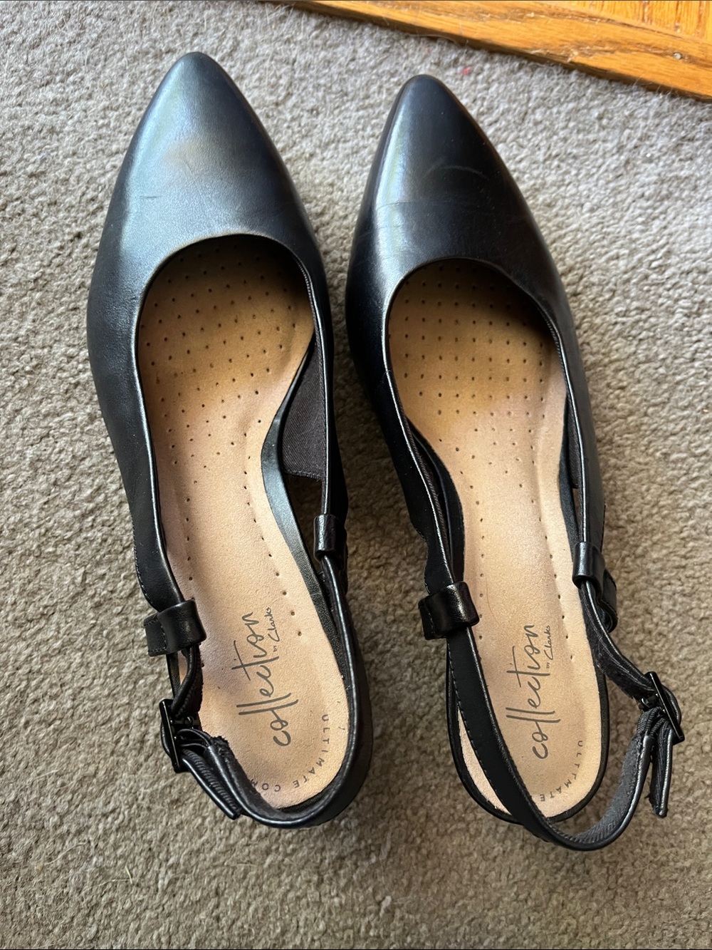 Clarks Black Pointed Slingback low pumps